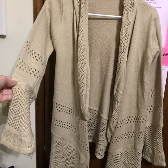 sweater - Picture 2 of 2